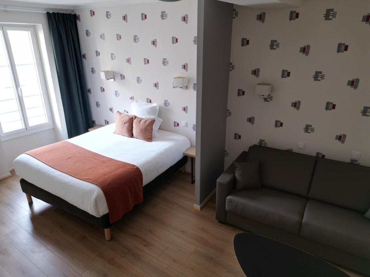 Contact Hotel Les Platanes Villeneuve Sur Lot Centre Buitenkant foto