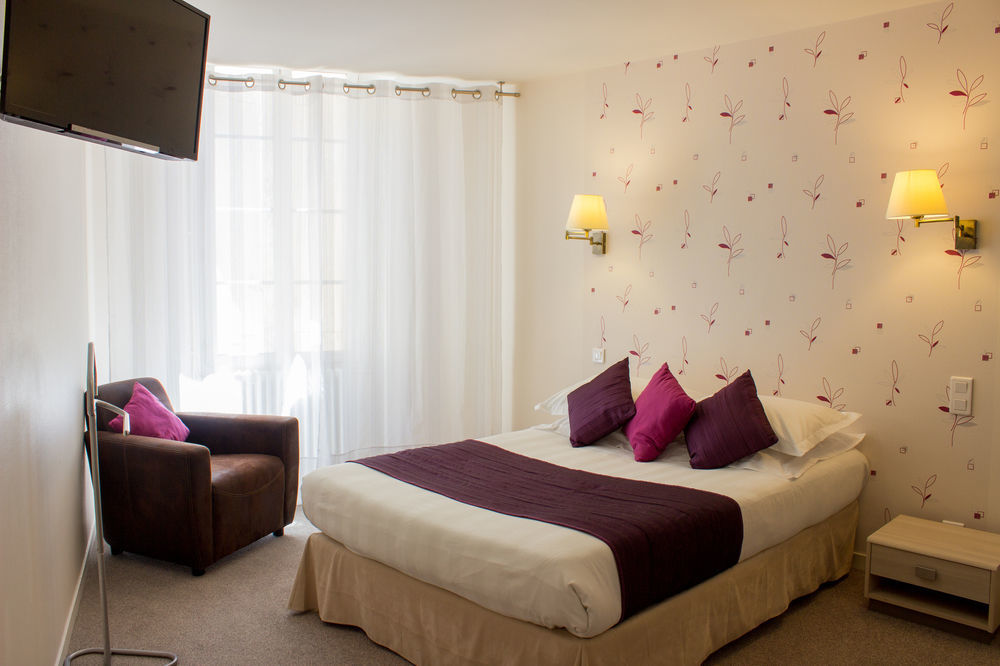 Contact Hotel Les Platanes Villeneuve Sur Lot Centre Buitenkant foto